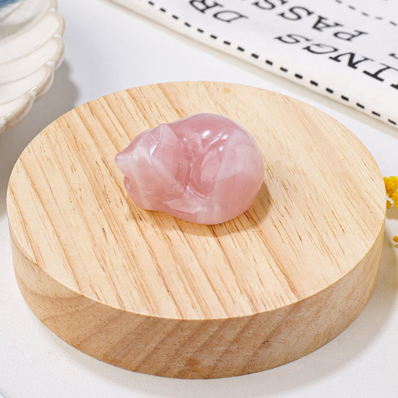 Søt sovende katt dekorasjon