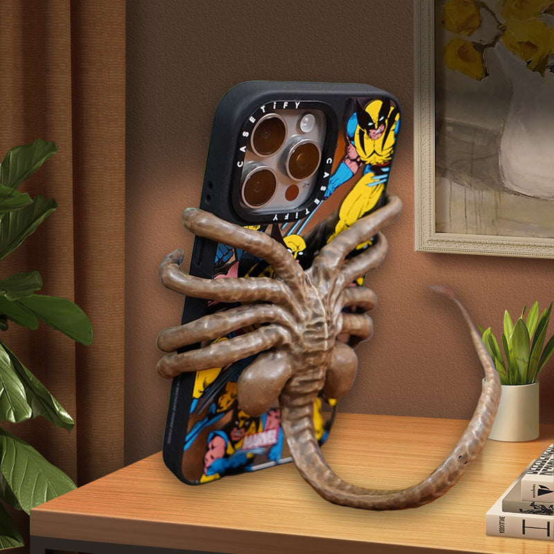 Fryktelig Facehugger-telefonholder