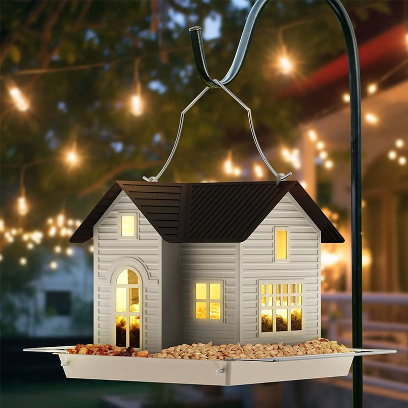 Solcelledrevet fuglemater til oppheng utendørs