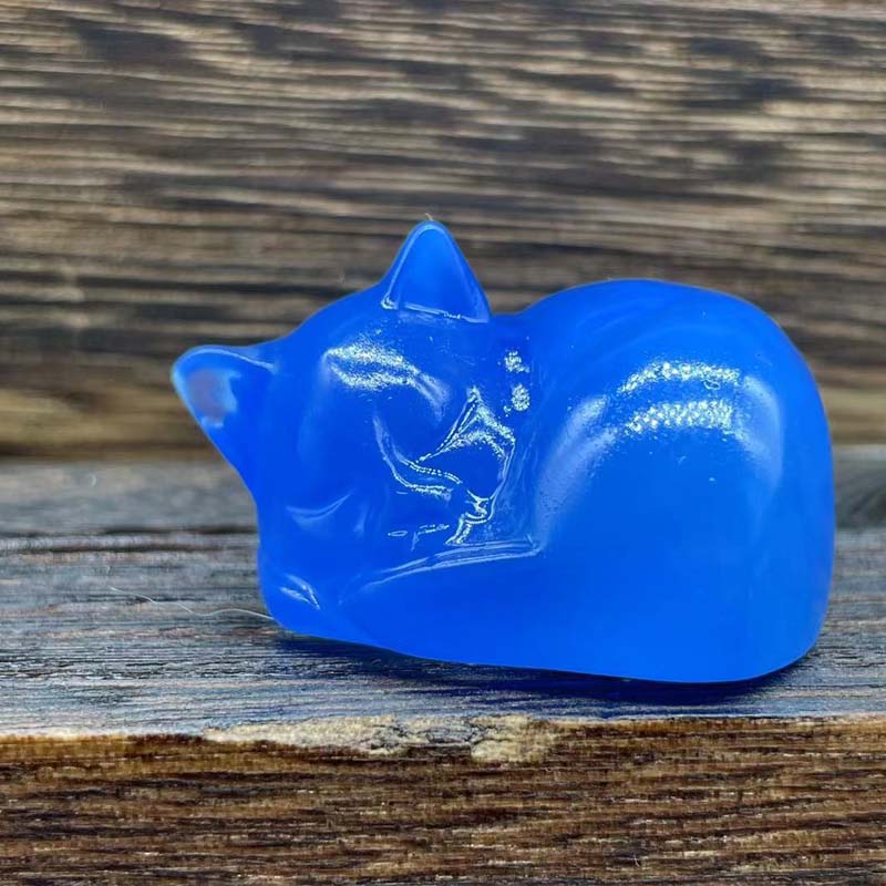 Søt sovende katt dekorasjon